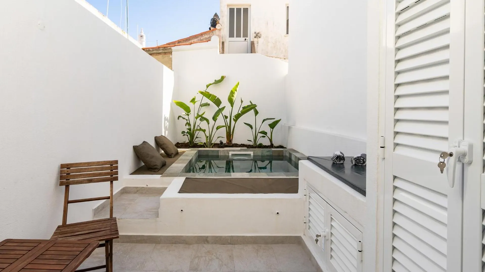 Casa Baco- Cozy House City Center Lagoa  Portugal