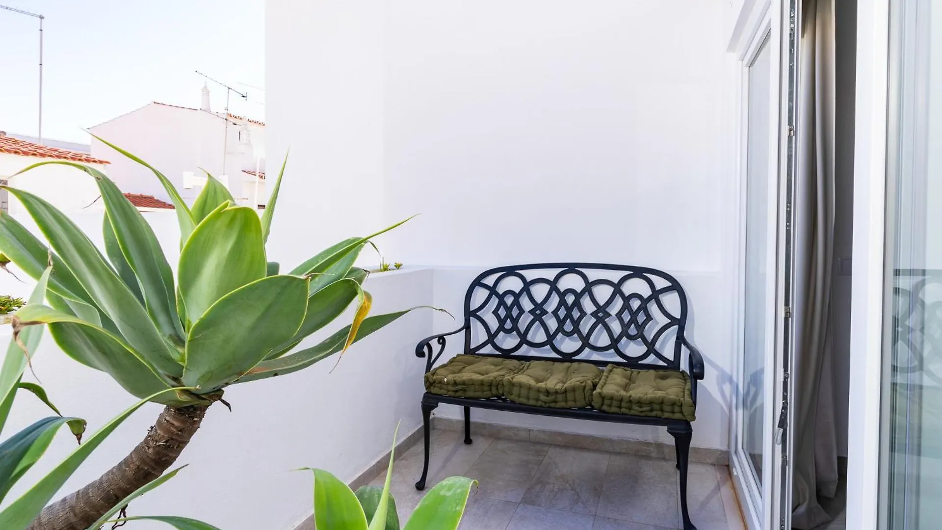 Casa Baco- Cozy House City Center Lagoa  0*, Lagoa (Algarve)