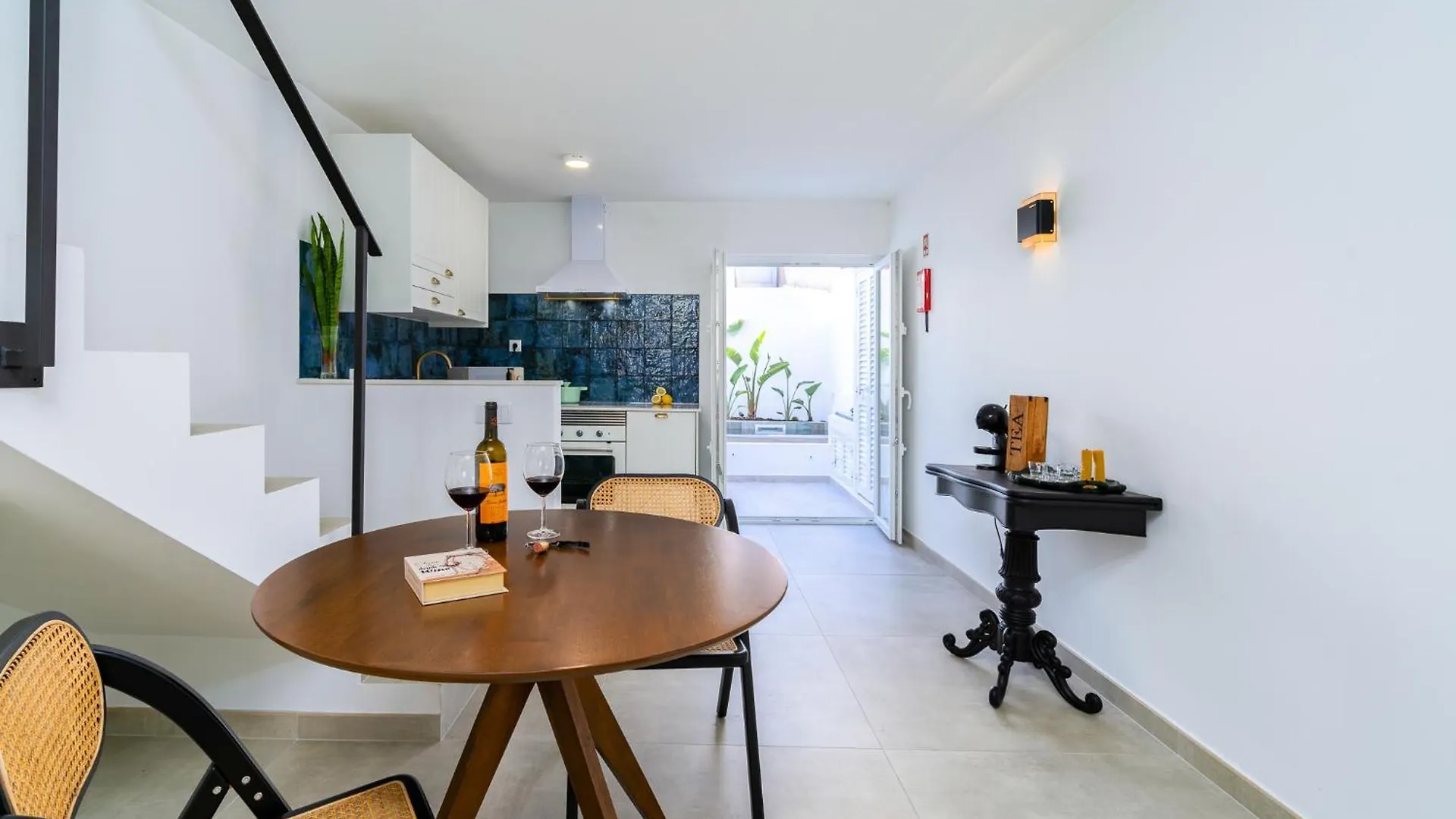 Casa Baco- Cozy House City Center Lagoa  Portugalsko